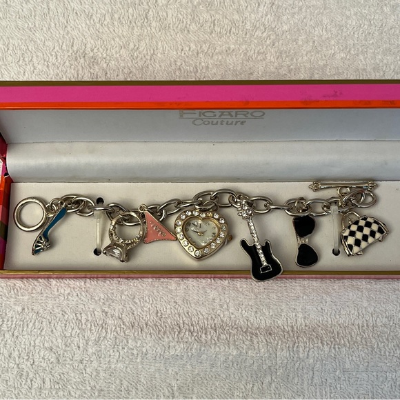 Vintage Figaro Couture Charm Bracelet Watch Never Used Still in Box - Picture 2 of 8